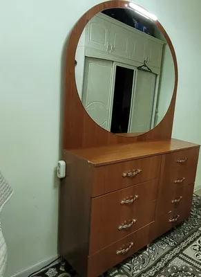 yotoqxona uchun oynali komod