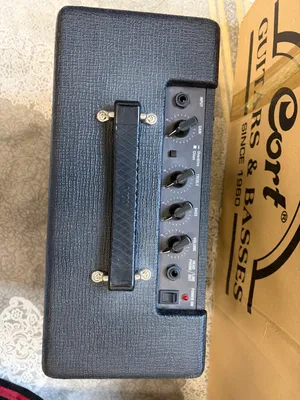 VOX kombo kuchaytirgichi bilan Cort elektro gitarasi 6