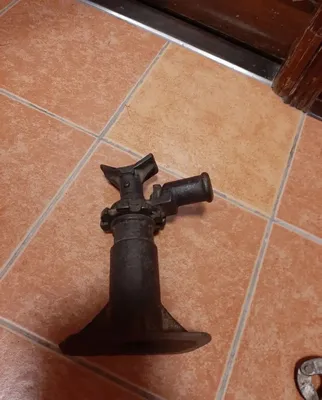 Винтовой чугунный домкрат УАЗ, б/у 1