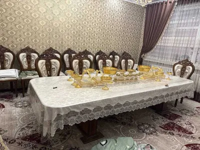 Продаётся комплект мебели(Стол + 14 Стульев), Резьба, Роскошный Дизайн