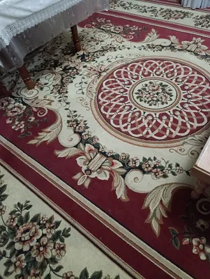 Yaxshi holatdagi ishlatilgan gilam