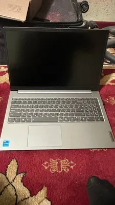 Lenovo laptop Intel corei5 256 gb video card 1
