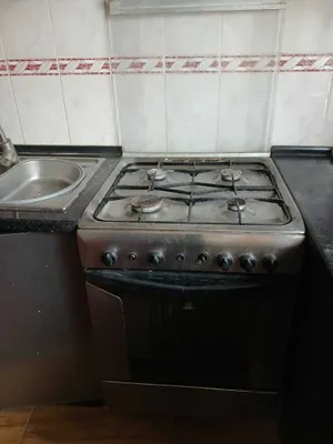 Indesit gaz plitasi sotiladi