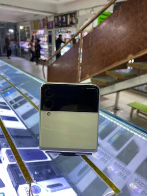 Samsung Z Flip 5G 1