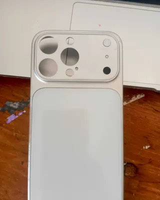 iPhone 17 Pro Max uchun g‘ilof