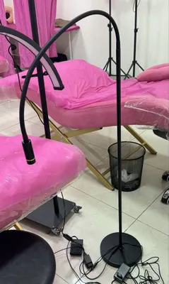 LED chiroq sotiladi, holati yangi, 2 marta ishlatilgan