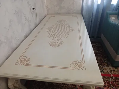 Продаётся стол 1