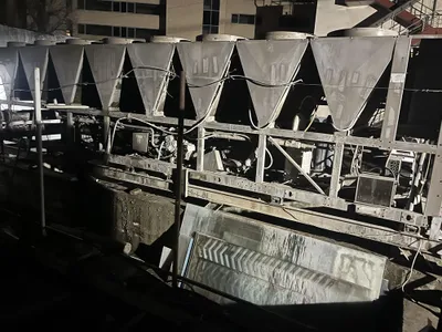 Чиллер York 1143 кВт для охлаждения и обогрева США 1