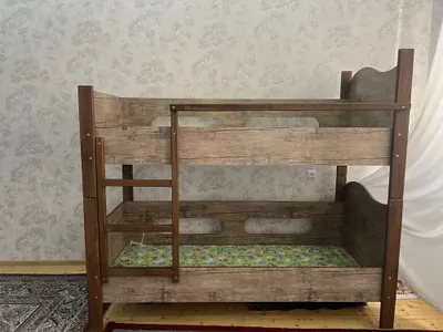 2 qavatli divan deyarli yangi 1