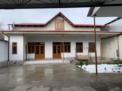 Уй сотилади.Срочна 4,5 сотих 1