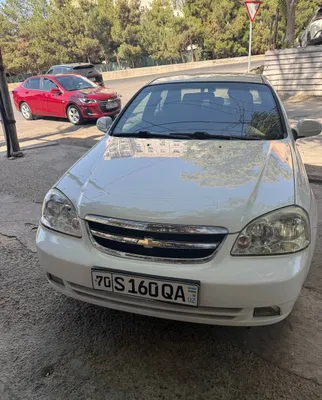 Lacetti 1.8 2010 yil 296000 probeg. benzinda yurgan. Kraska et betida 1