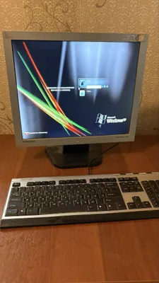 Monitor, klaviatura 1