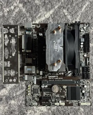 Gigabyte GA-H110M-DS2 + i5-6500 + deepcool - 30$