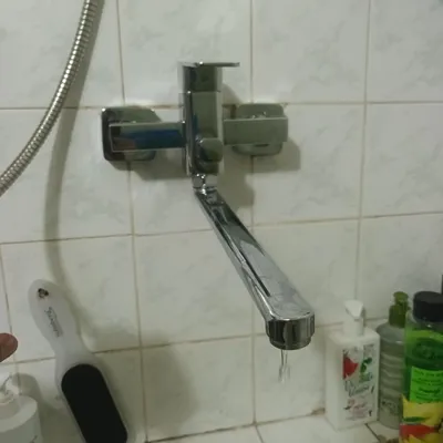 Продаётся почти новый смеситель 1
