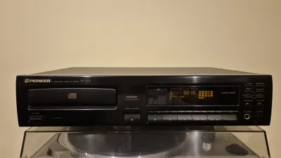 Compact Disc Player PIONEER PD202 1