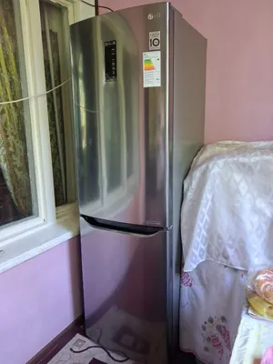 Продаётся холодильник LG 1