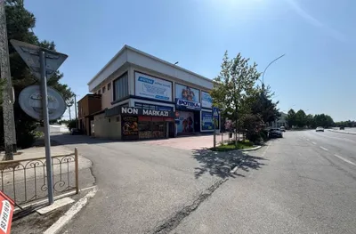 Sentr, tenisni kort va oybek yonida yulni buyiga 70m 1