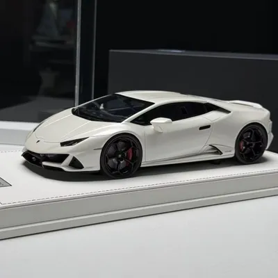 1:18 Lamborghini Huracan Evo коллекционная машинка 1