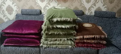 Yostiqlar sotiladi