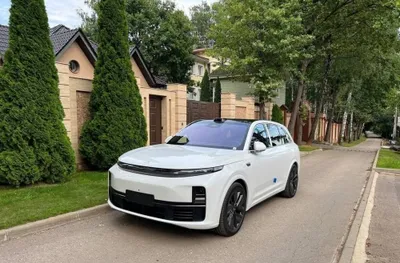 Срочно! Продаётся Lixiang L7 Ultra 2025 года, состояние отличное 1