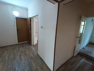 Sergeli-2 da 3 xonali kvartira sotiladi 1
