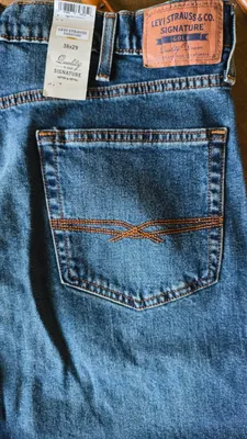 AQShdan keltirilgan Levi Strauss Signature Gold erkaklar jinsi 1