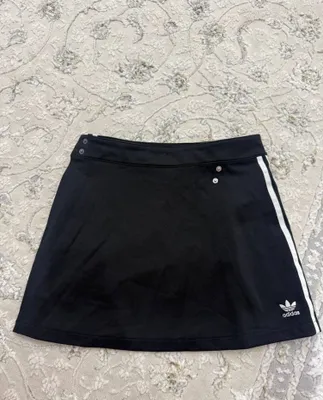 Adidas original, yorlig‘i bilan yangi 1