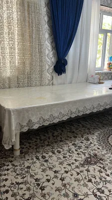 Продаются стол и стулья 1