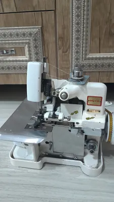 Оверлок Bote GN1-6D, 3-ниточный 1