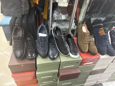 Кроссовки