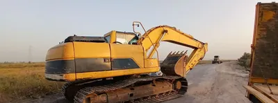 Продается Экскаватор 1