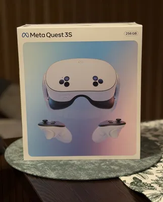 Meta Quest 3S VR shlemi (256 GB) 1