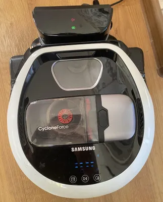 Робот-пылесос Samsung 1