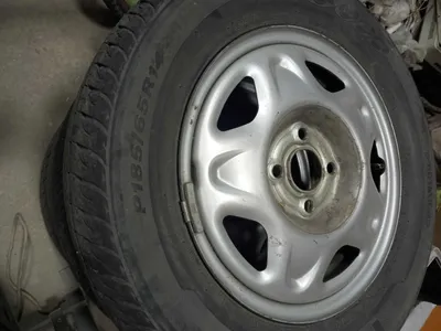 Б/У Баллон шина 185 / 65 на авто СПАРК шина NEXEN 1