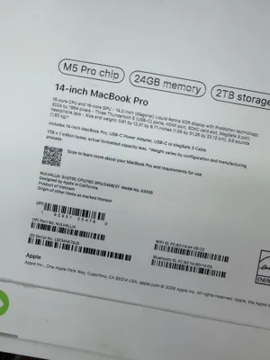 Macbook pro 14 inch 24/2Tb m5 pro