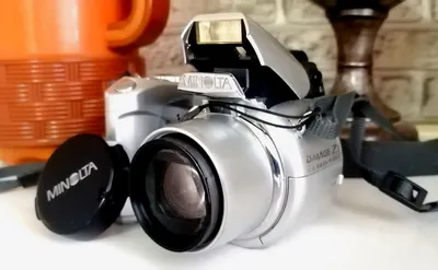 Minolta Konica raqamli fotoapparat 1