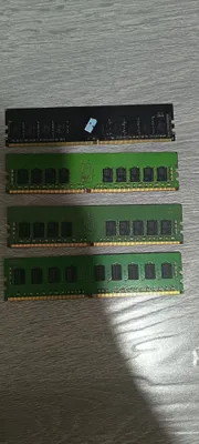 8 GB SK Hynix DDR4 tezkor xotirasi