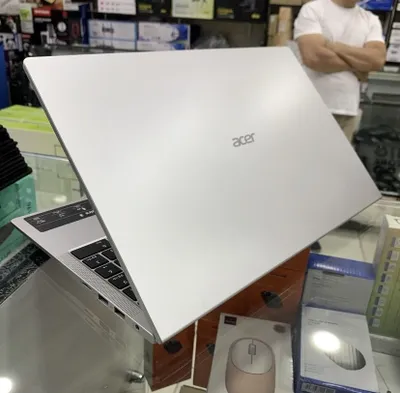 Nootebook acer core i3 1