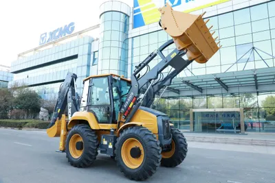 Omborda! XCMG XC8-S3570 ekskavator-yuklagichi 1