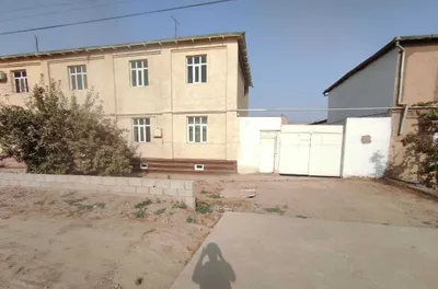 Surxon daryosi bo‘yida 390 m², 4,5 sotixli ikki qavatli uy 1