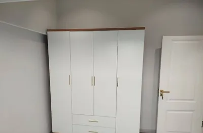Отдельный шкаф с 4 дверцами 1