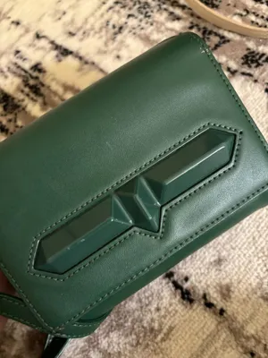 Fendi va charles & keith sumkalari 1