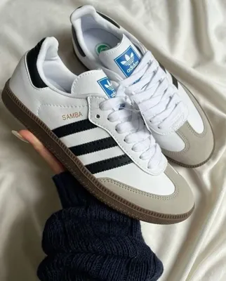 Кроссовки Adidas 1