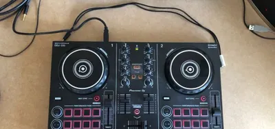 Pioneer DDJ-200 kontrolleri 1