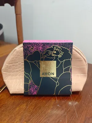 Avon kosmetichkasi