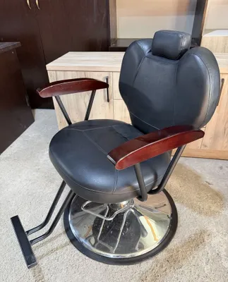 Prodayotsya mebel dlya salon krasoti v otlichnom sostayani 1