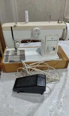 Кровати,швейная машинка 1