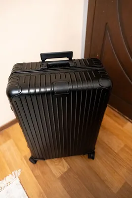 Qora rangdagi RIMOWA chamadon (Check-in L) 1