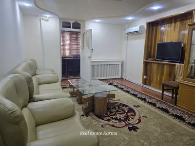 Shahar markazida 3 xonali kvartira sotiladi 1