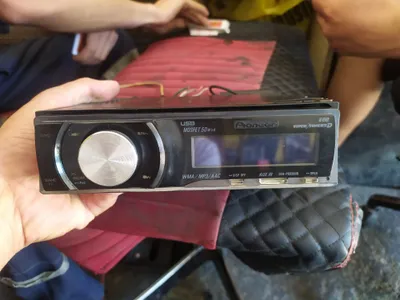 Pioneer DEH -P6050UB 1